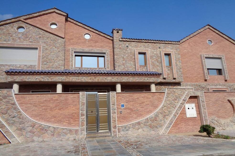 alkhaisa 800 984x652